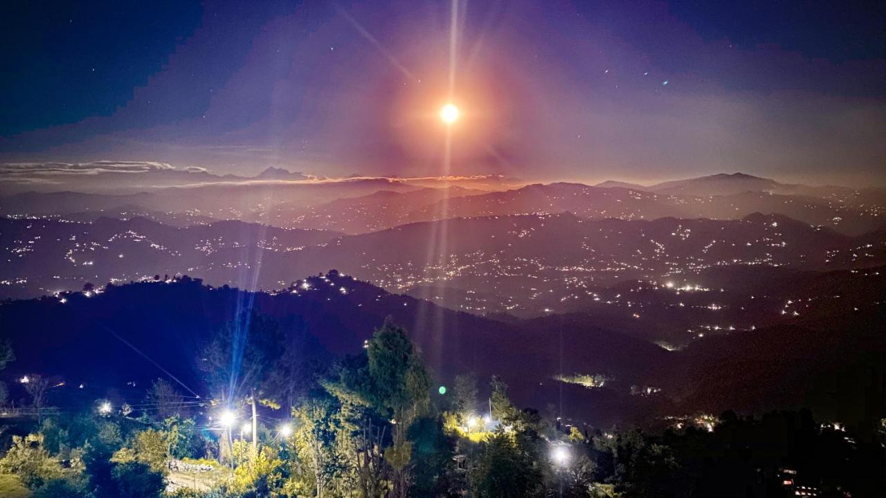 Himalayan Sunrise Hotel Дхуликел Екстериор снимка